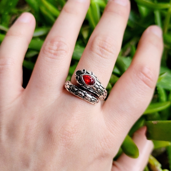 New Classic Silver Red Stone Snake Ring - Picture 3 of 9